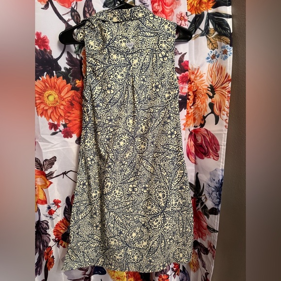 Columbia PFG Collared 1/2 Button Down Dress - Picture 5 of 7